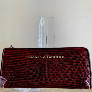 NWT Dooney & Bourke Lizard Embossed Wallet